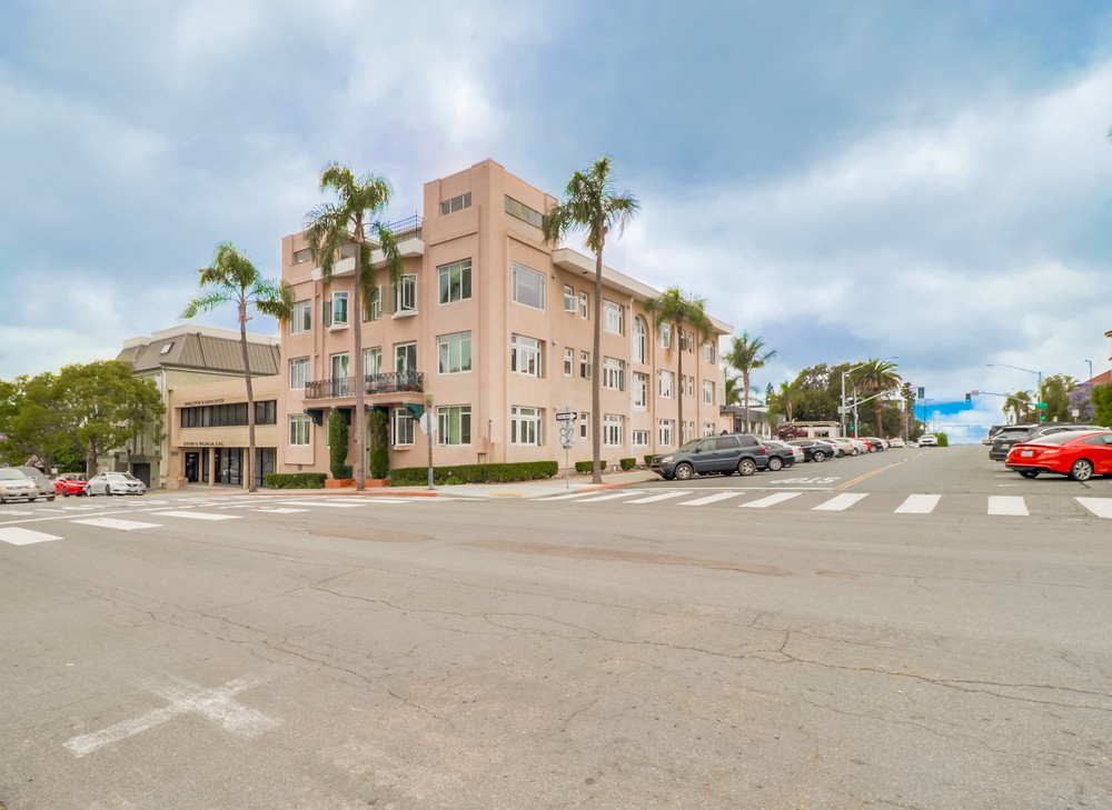 Virtual tour photo 23 of 22 for 1964 Fifth Ave #11
