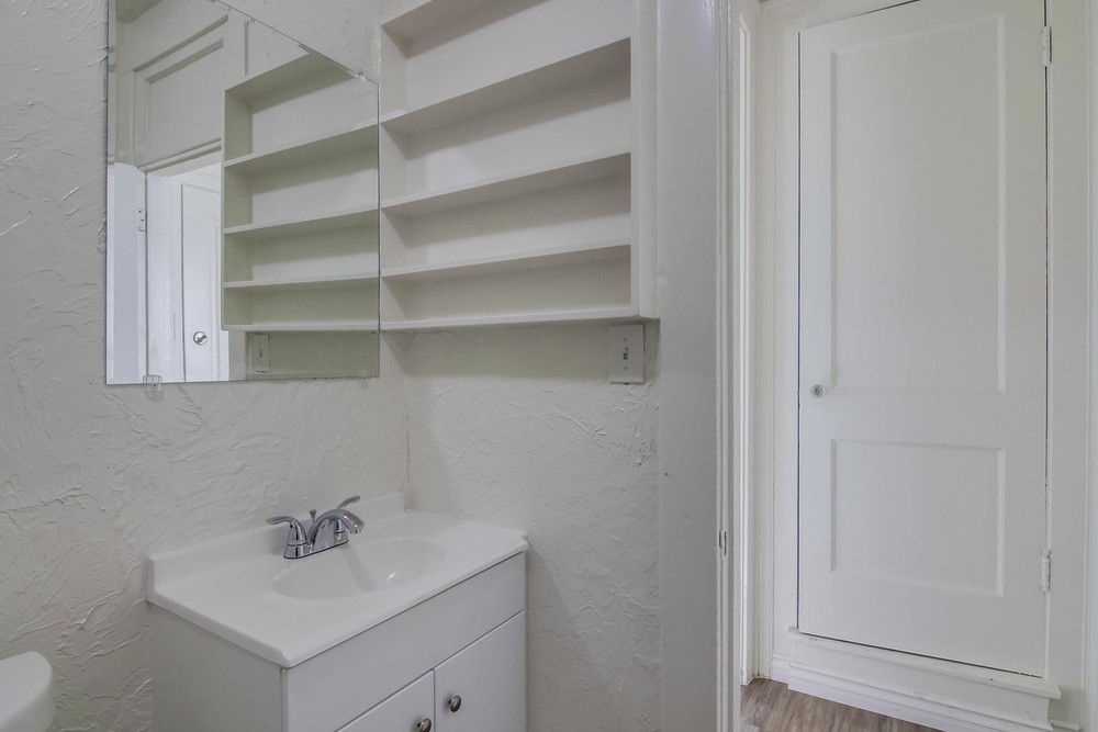 Virtual tour photo 16 of 17 for 1964 Fifth Ave #3