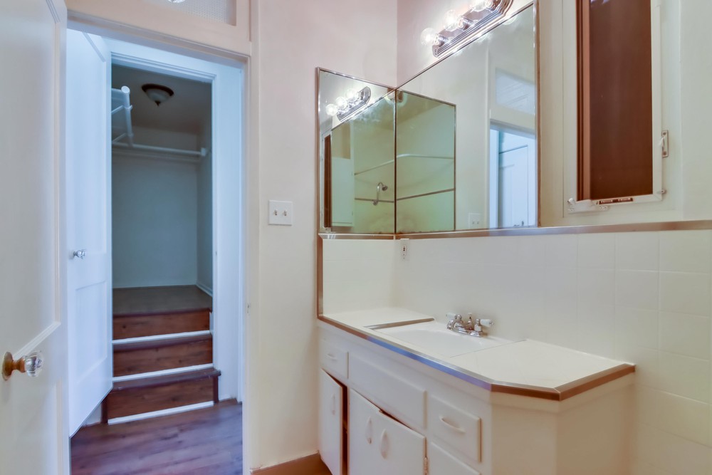 Virtual tour photo 28 of 27 for 1964 Fifth Ave #5