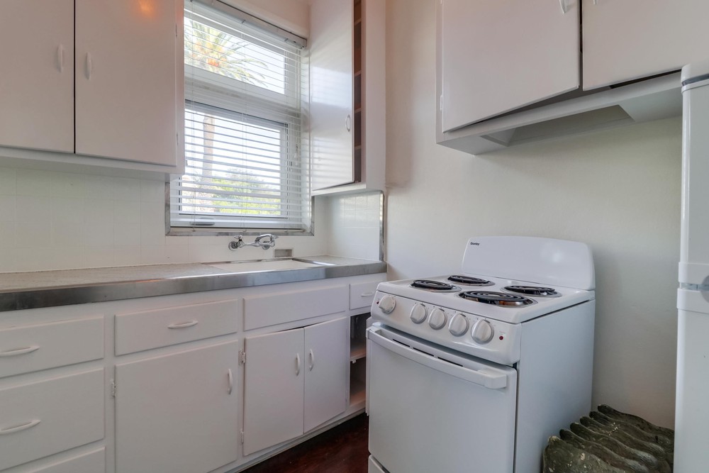 Virtual tour photo 12 of 16 for 1964 Fifth Ave #8