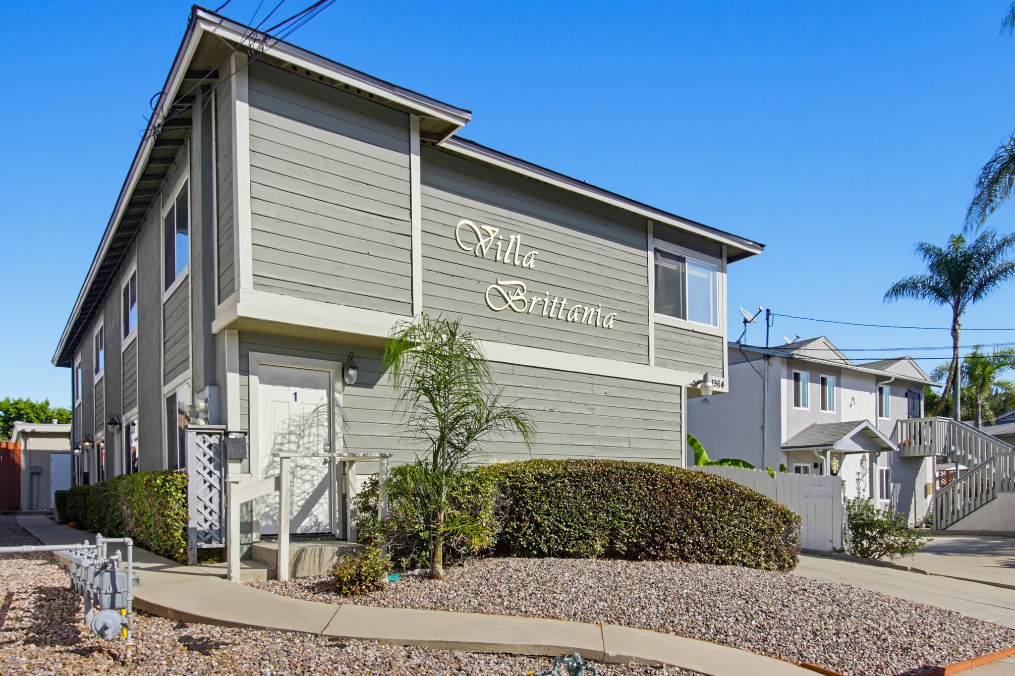 Virtual tour photo 1 of 32 for 1964 Missouri St Apt 2
