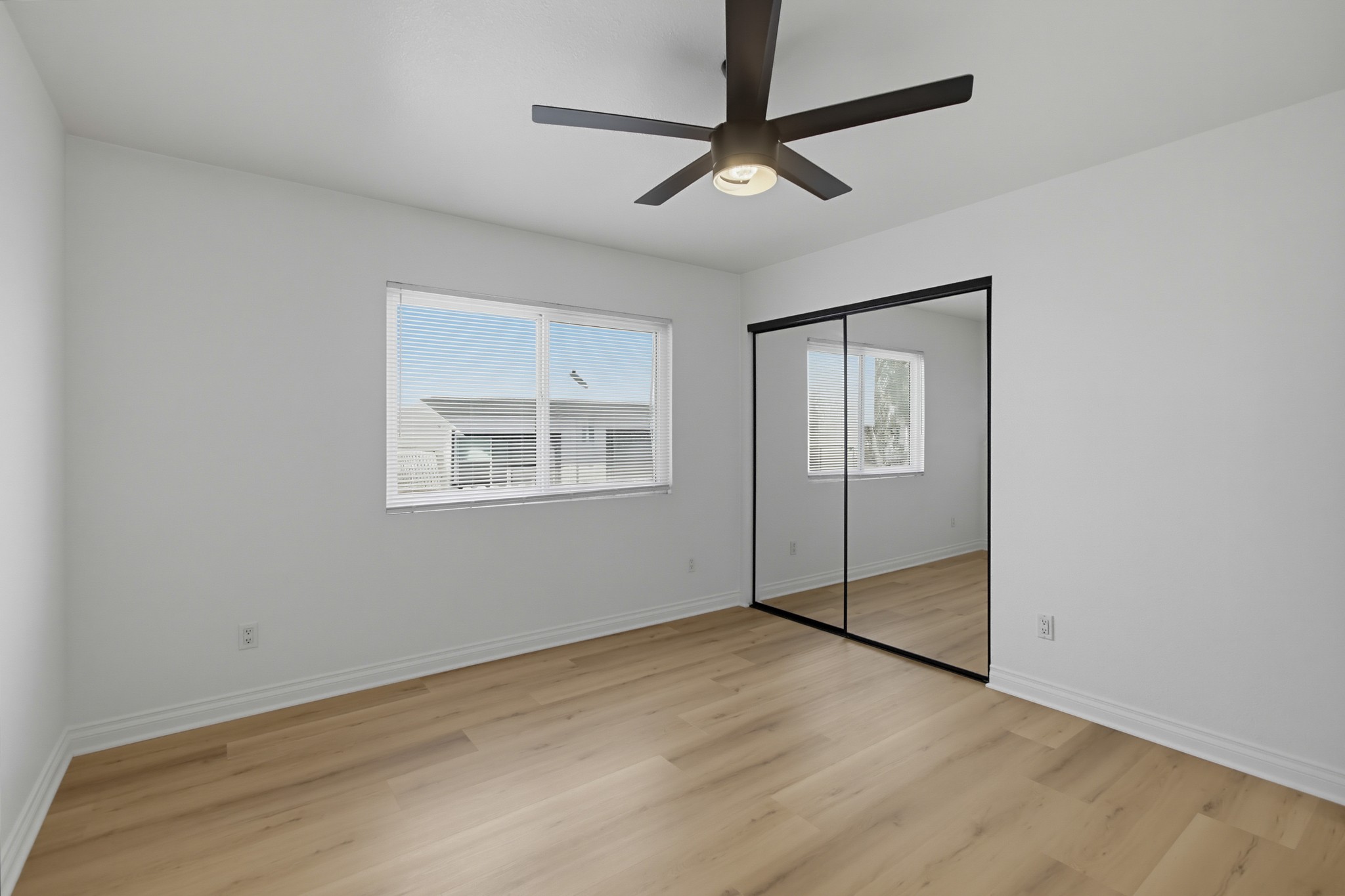 Virtual tour photo 21 of 32 for 1964 Missouri St Apt 2