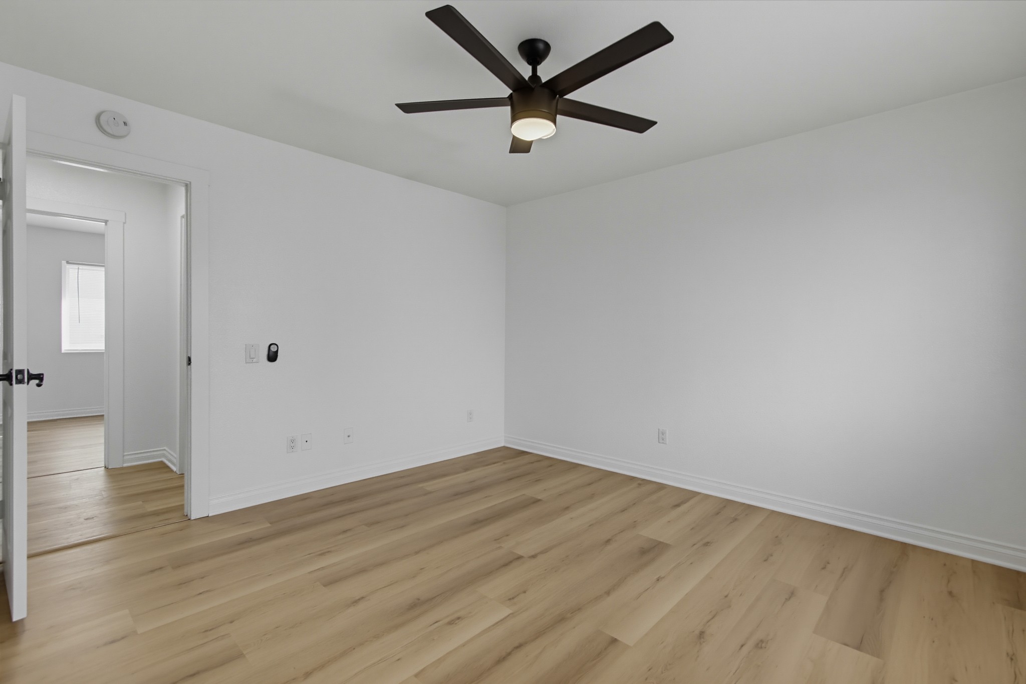 Virtual tour photo 23 of 32 for 1964 Missouri St Apt 2