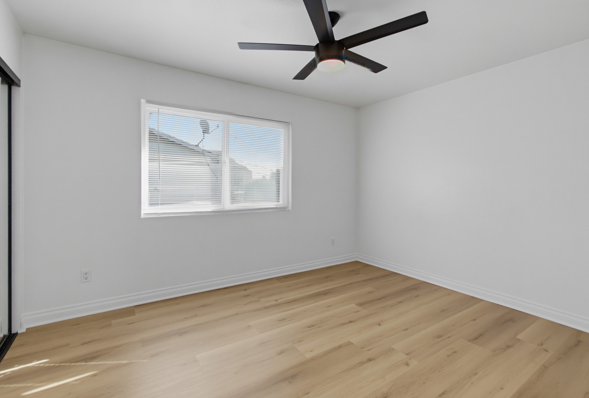 Virtual tour photo 24 of 32 for 1964 Missouri St Apt 2