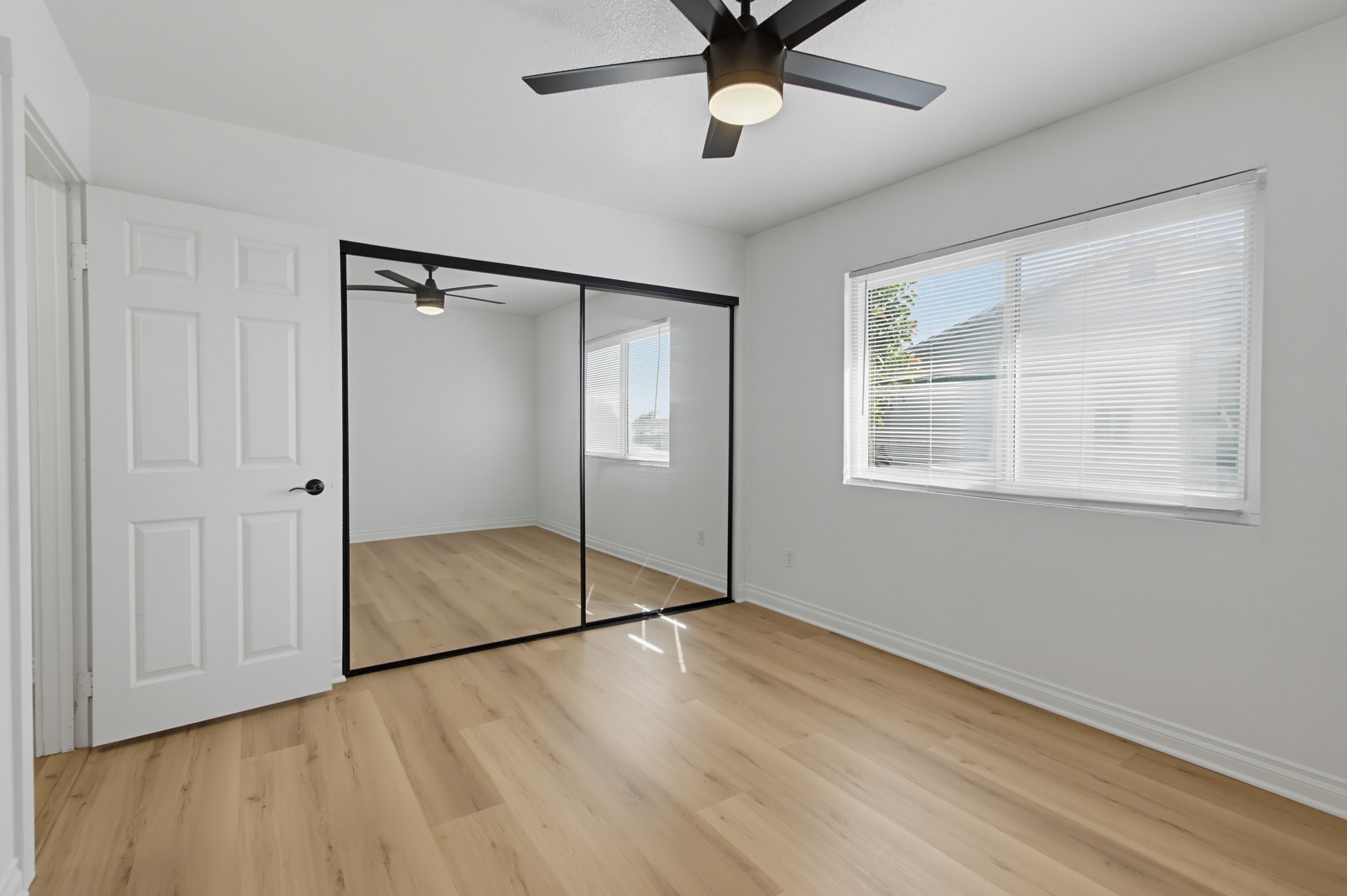 Virtual tour photo 25 of 32 for 1964 Missouri St Apt 2