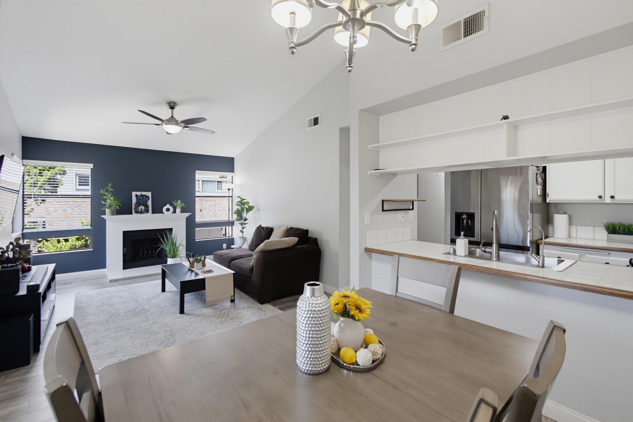 Virtual tour photo 12 of 38 for 1965 Wellington Ln Unit 2