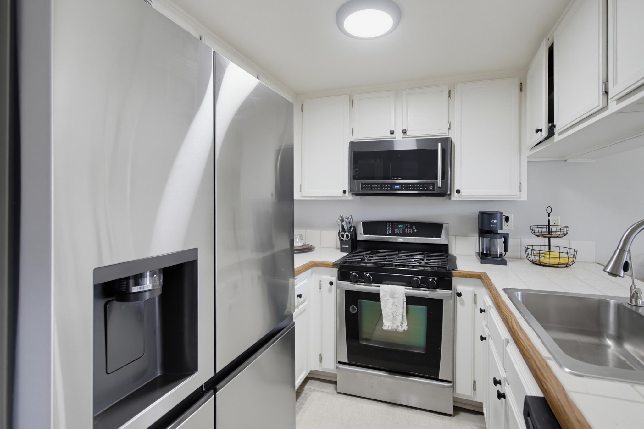 Virtual tour photo 14 of 38 for 1965 Wellington Ln Unit 2