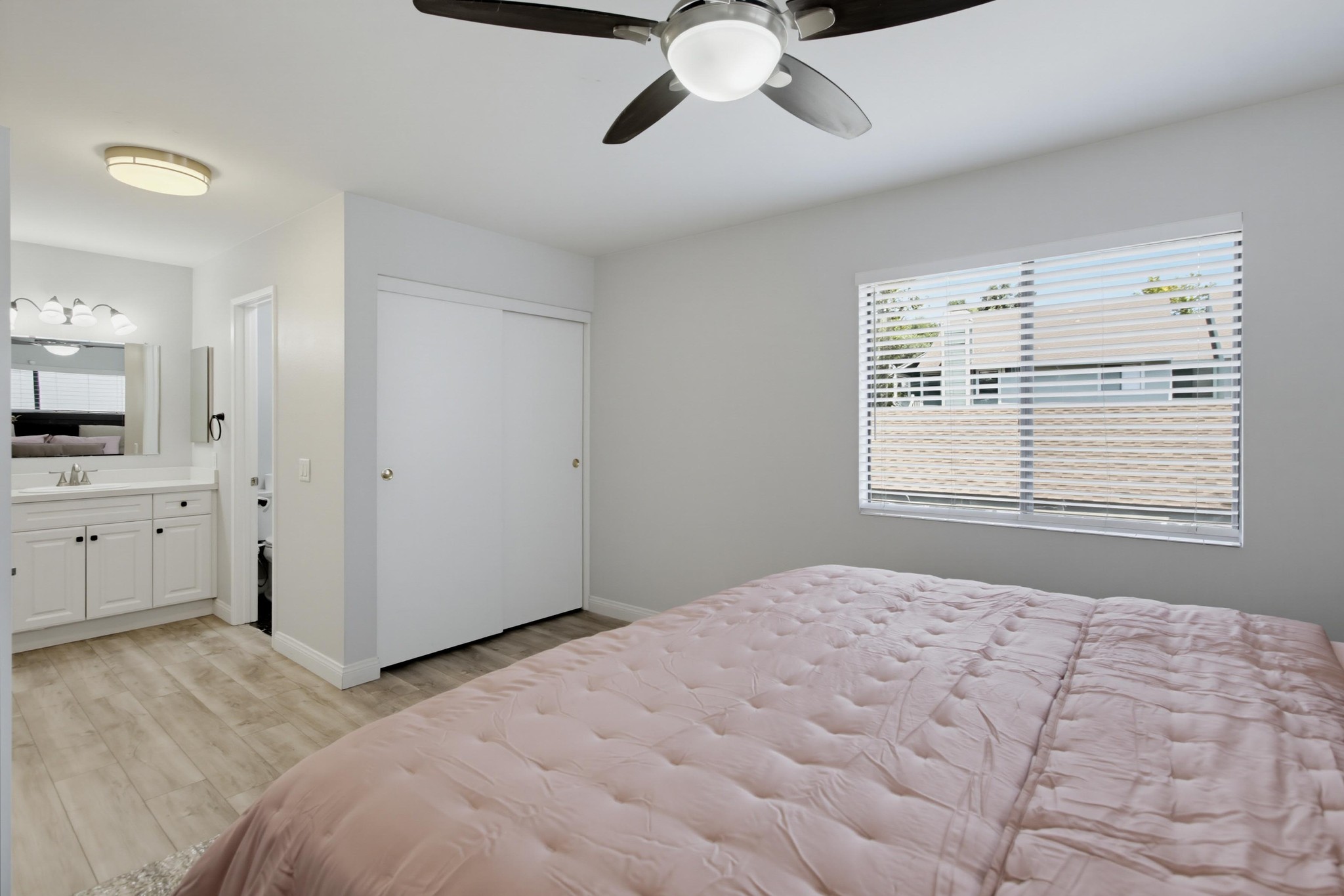 Virtual tour photo 24 of 38 for 1965 Wellington Ln Unit 2