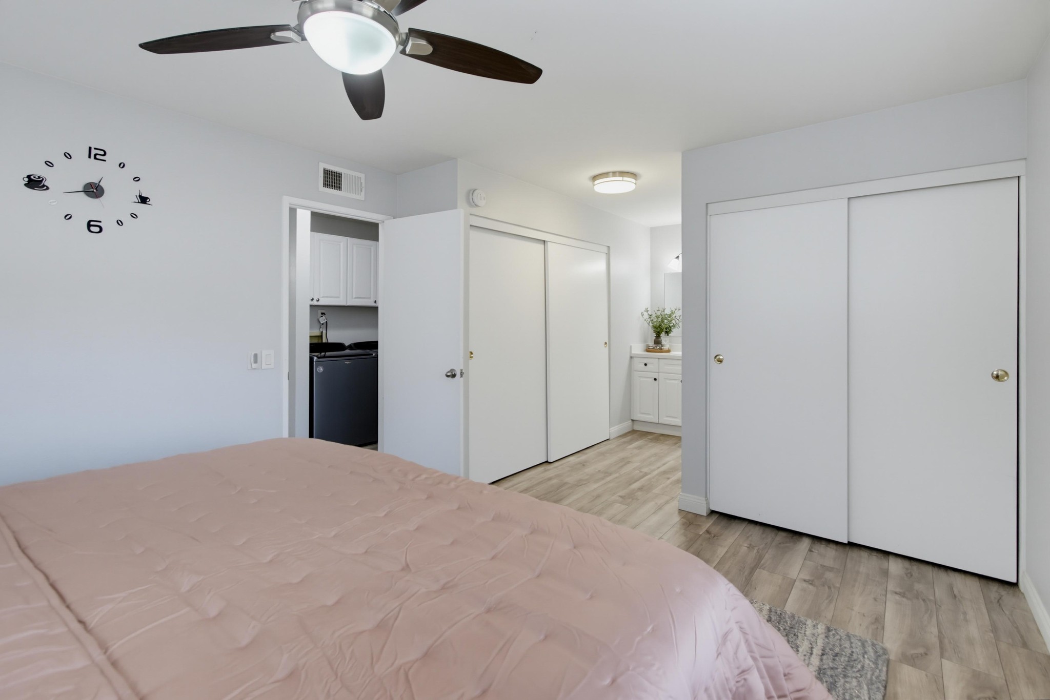 Virtual tour photo 26 of 38 for 1965 Wellington Ln Unit 2