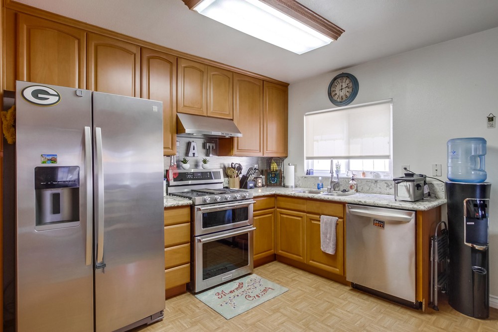 Virtual tour photo 16 of 49 for 1966 Elm Ave