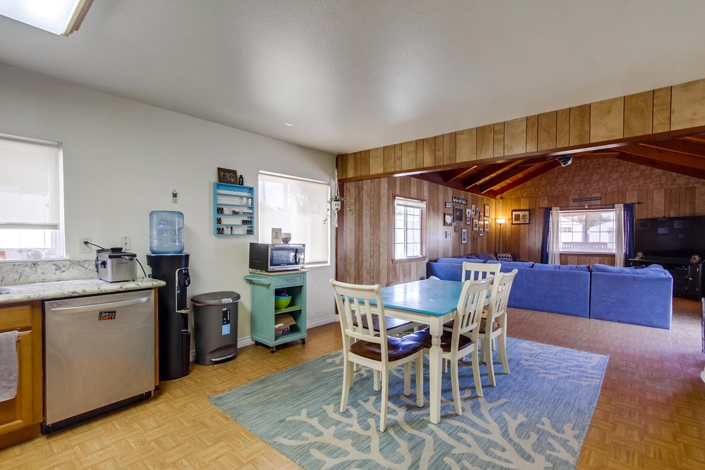 Virtual tour photo 17 of 49 for 1966 Elm Ave