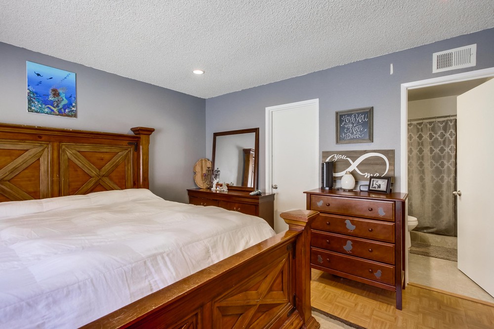 Virtual tour photo 23 of 49 for 1966 Elm Ave