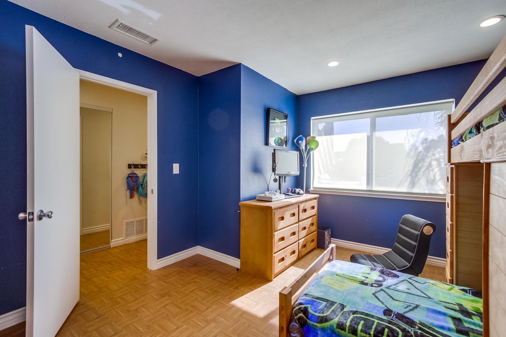 Virtual tour photo 29 of 49 for 1966 Elm Ave