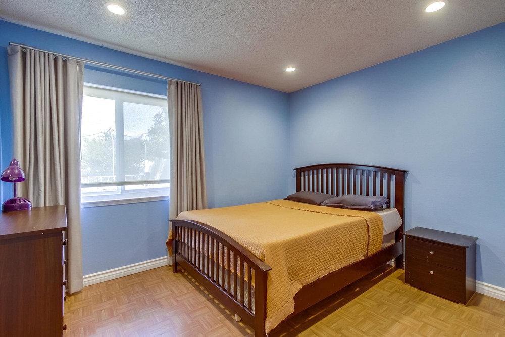 Virtual tour photo 33 of 49 for 1966 Elm Ave