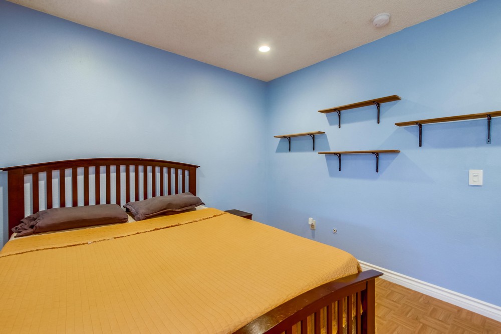 Virtual tour photo 35 of 49 for 1966 Elm Ave