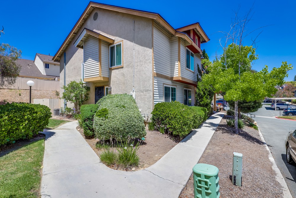 Virtual tour photo 3 of 43 for 1967 Manzana Way