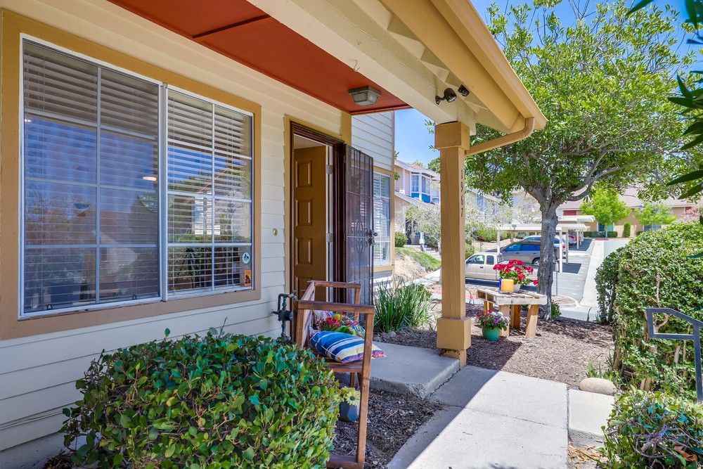 Virtual tour photo 5 of 43 for 1967 Manzana Way