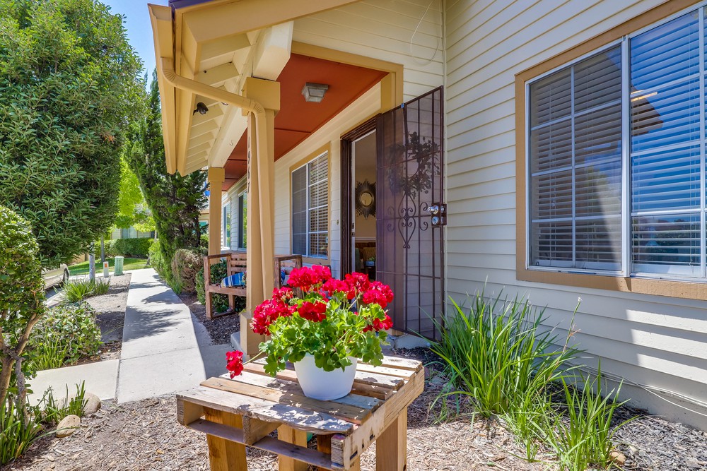 Virtual tour photo 6 of 43 for 1967 Manzana Way