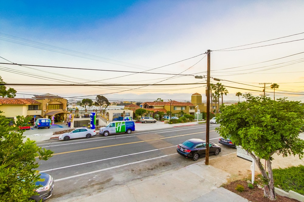 Virtual tour photo 16 of 58 for 1970-1972 San Diego Ave.