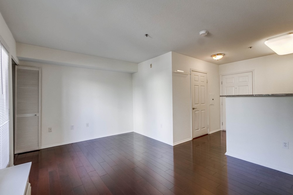 Virtual tour photo 15 of 47 for 1970 Columbia St
