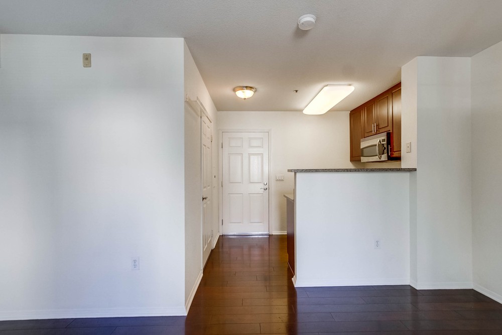 Virtual tour photo 16 of 47 for 1970 Columbia St