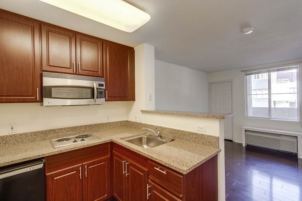 Virtual tour photo 20 of 47 for 1970 Columbia St