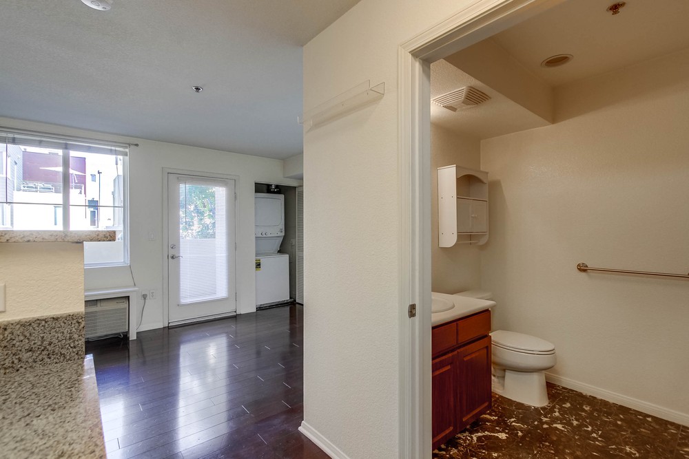 Virtual tour photo 22 of 47 for 1970 Columbia St