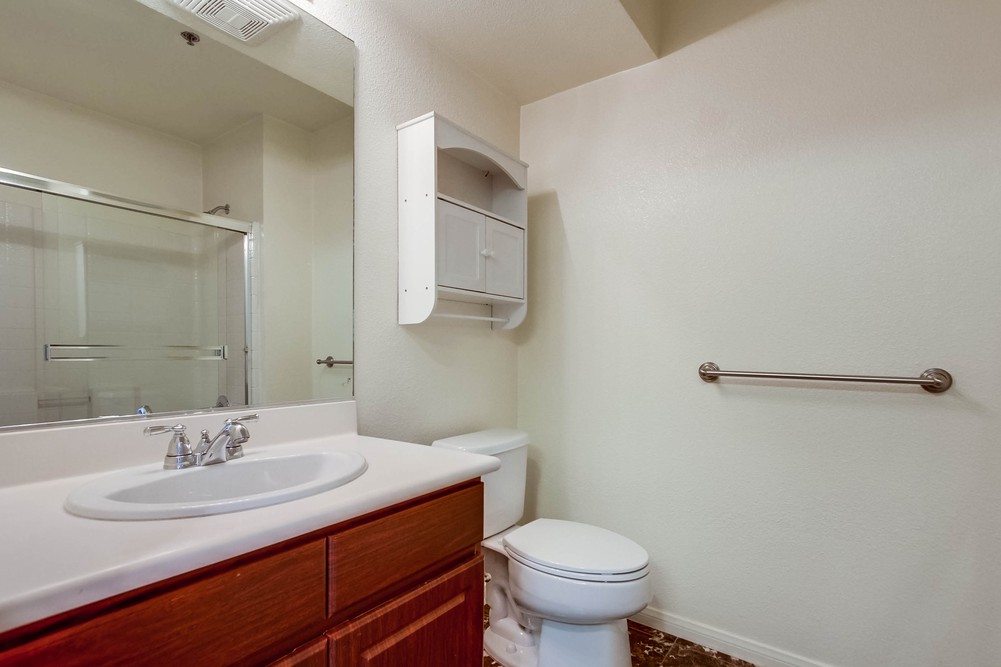 Virtual tour photo 23 of 47 for 1970 Columbia St