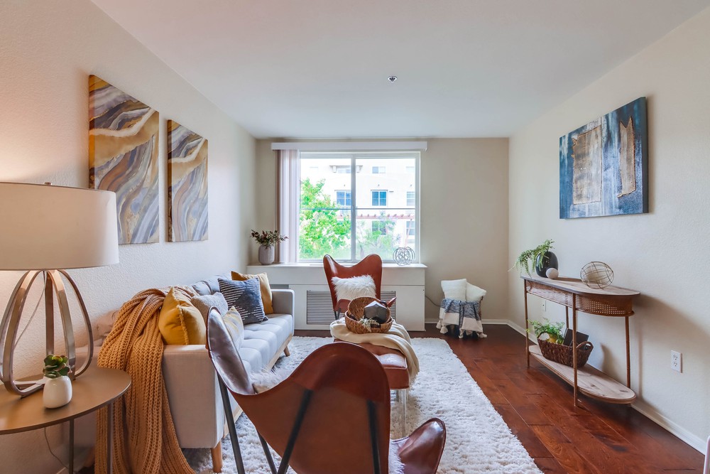 Virtual tour photo 8 of 39 for 1970 Columbia St