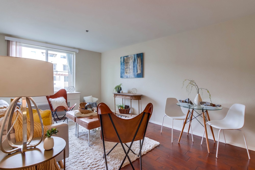 Virtual tour photo 10 of 39 for 1970 Columbia St