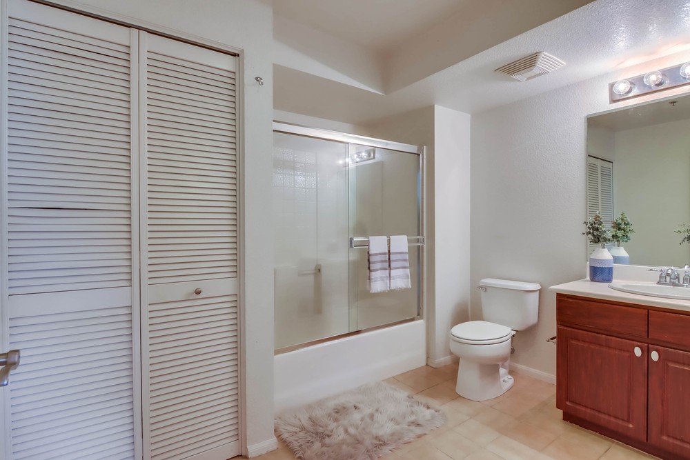 Virtual tour photo 25 of 39 for 1970 Columbia St