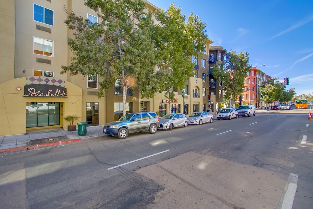 Virtual tour photo 3 of 54 for 1970 Columbia St #413