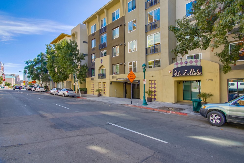 Virtual tour photo 4 of 54 for 1970 Columbia St #413
