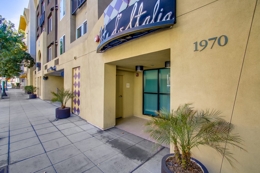 Virtual tour photo 7 of 54 for 1970 Columbia St #413