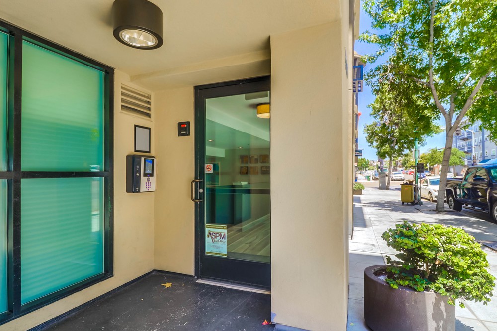 Virtual tour photo 6 of 27 for 1970 Columbia St UNIT 214