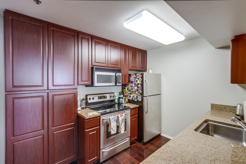 Virtual tour photo 18 of 43 for 1970 Columbia St