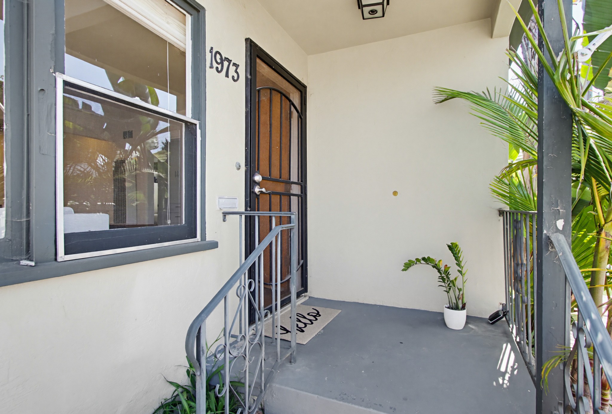 Virtual tour photo 4 of 76 for 1973 Pacific Beach Dr