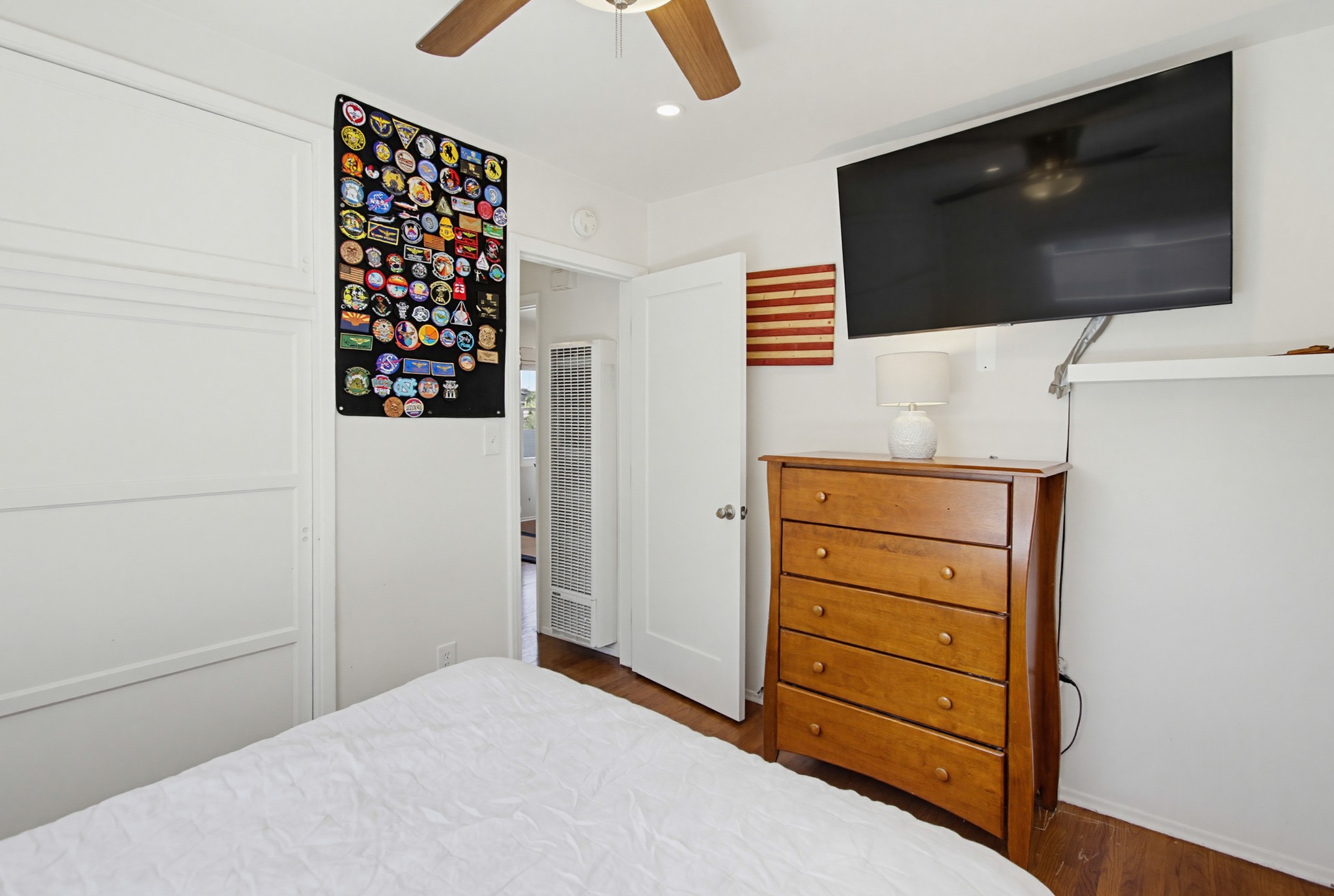Virtual tour photo 18 of 76 for 1973 Pacific Beach Dr
