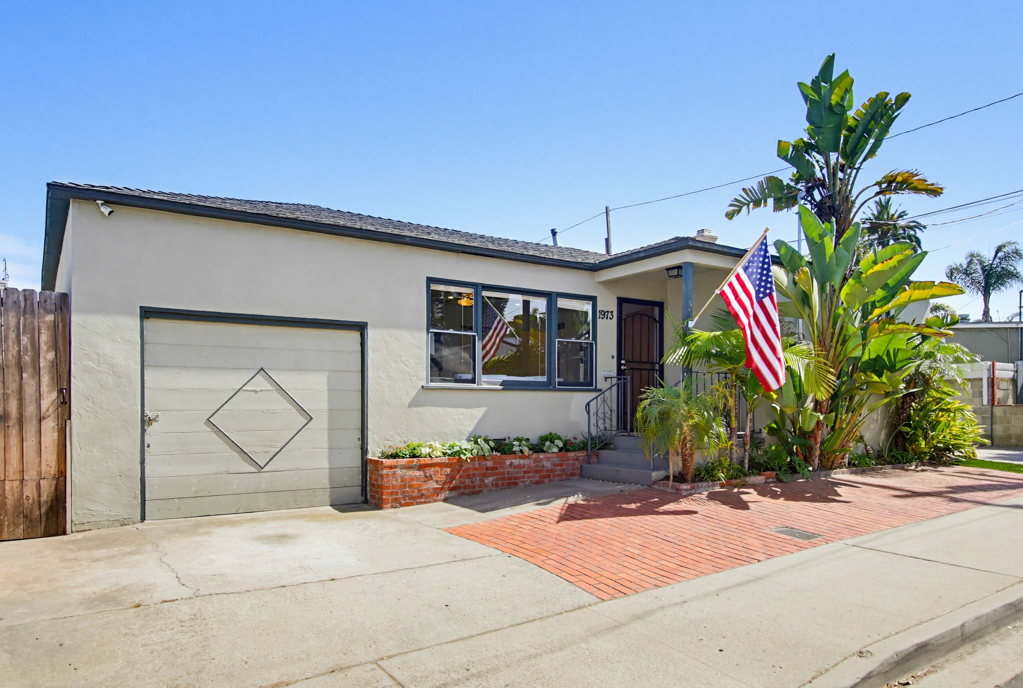 Virtual tour photo 41 of 76 for 1973 Pacific Beach Dr