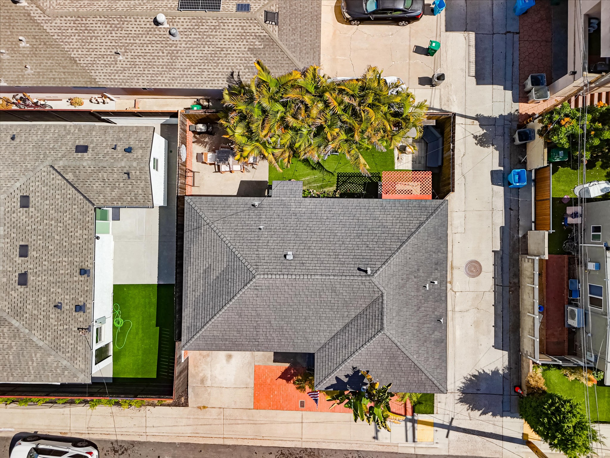 Virtual tour photo 8 of 34 for 1973 Pacific Beach Dr