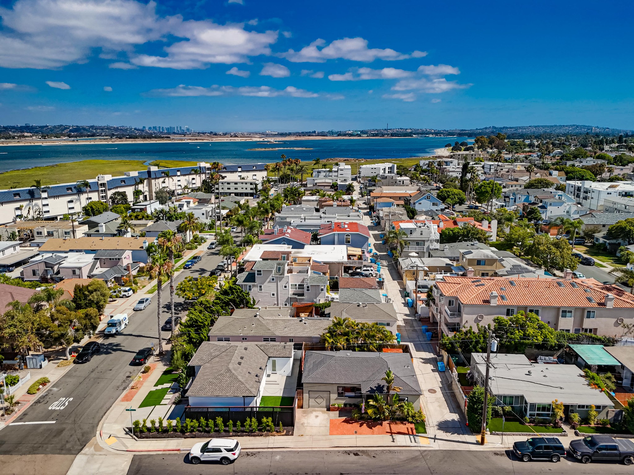 Virtual tour photo 29 of 34 for 1973 Pacific Beach Dr