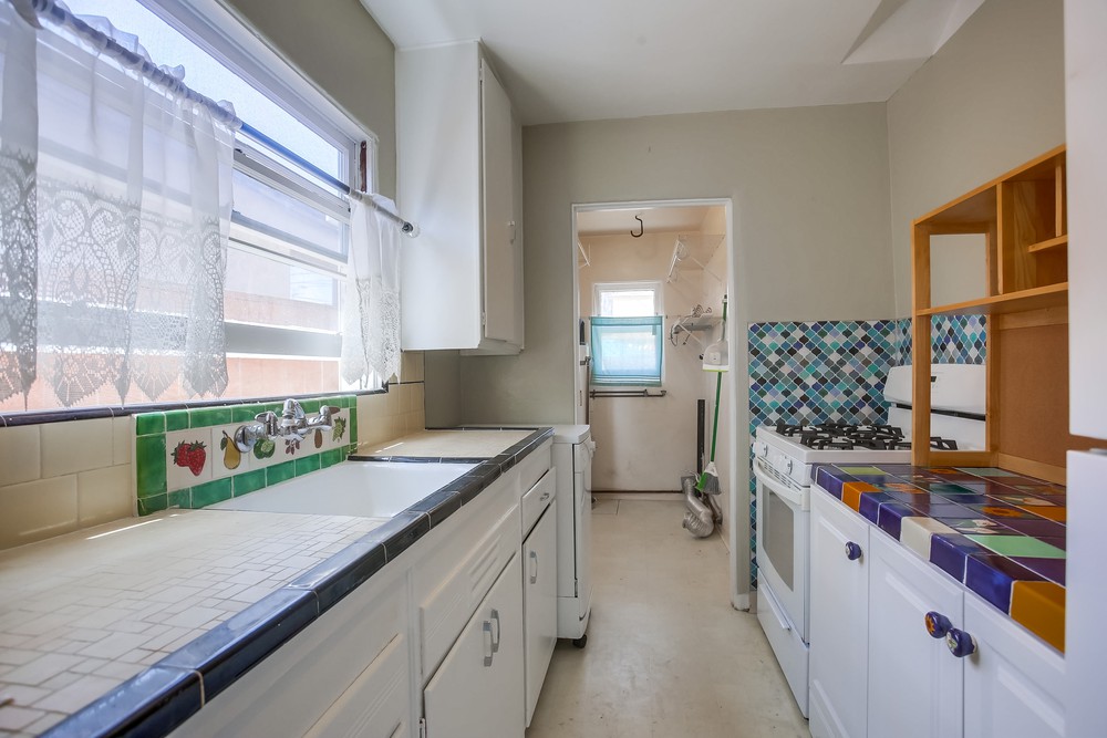 Virtual tour photo 12 of 22 for 1976 Felspar St