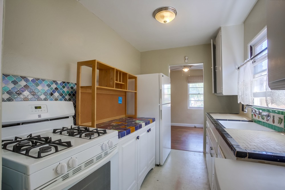 Virtual tour photo 14 of 22 for 1976 Felspar St