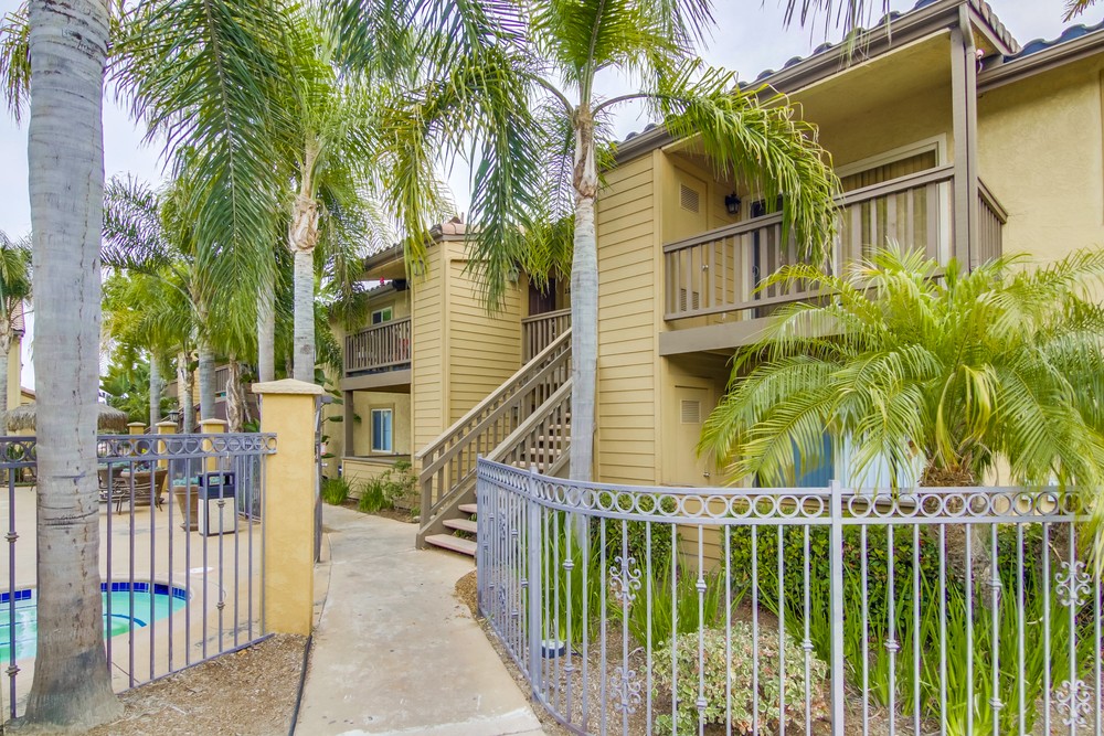 Virtual tour photo 3 of 37 for 1979 Avenida Del Mexico #128