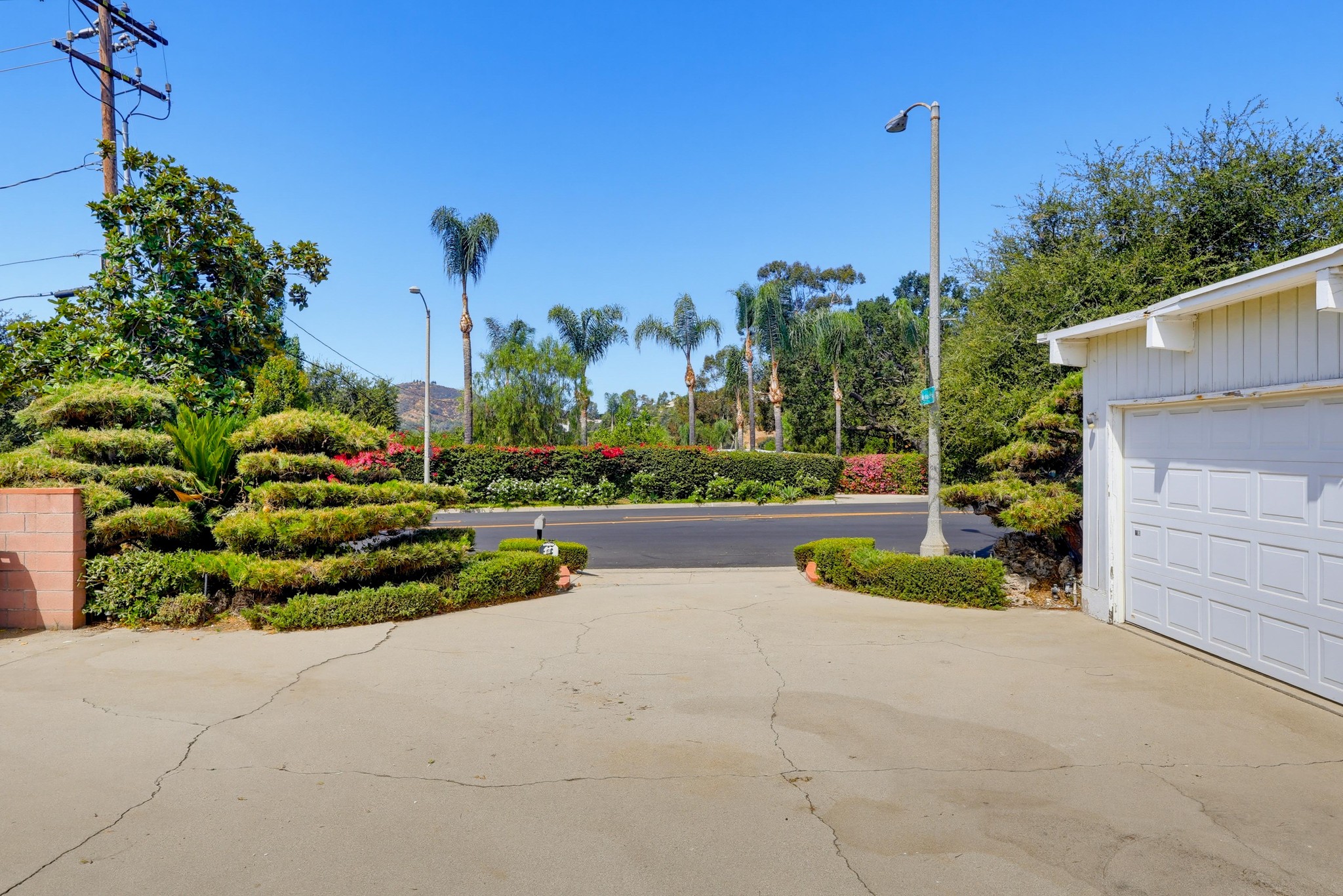 Virtual tour photo 10 of 87 for 1980 N Arroyo Blvd