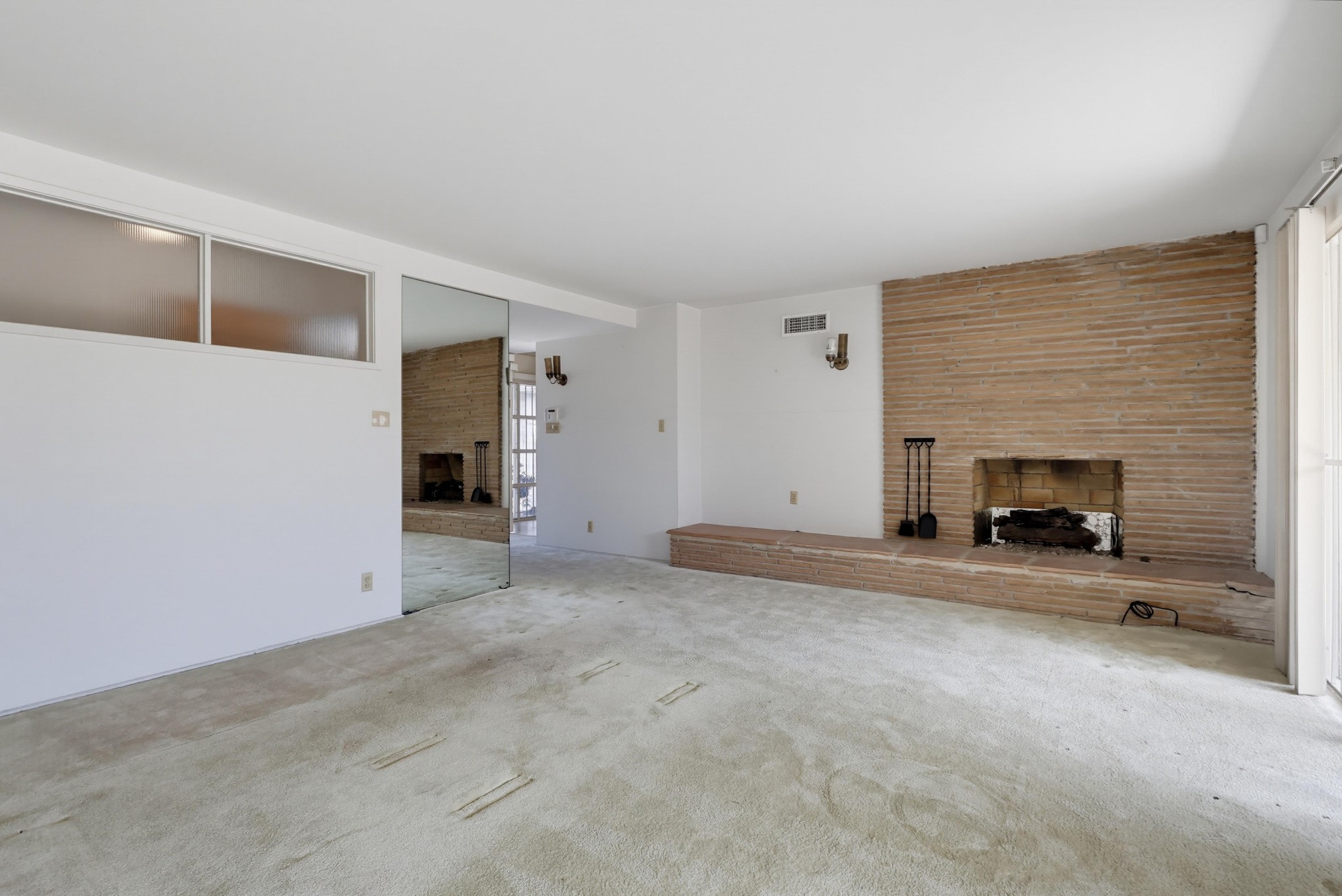 Virtual tour photo 16 of 87 for 1980 N Arroyo Blvd