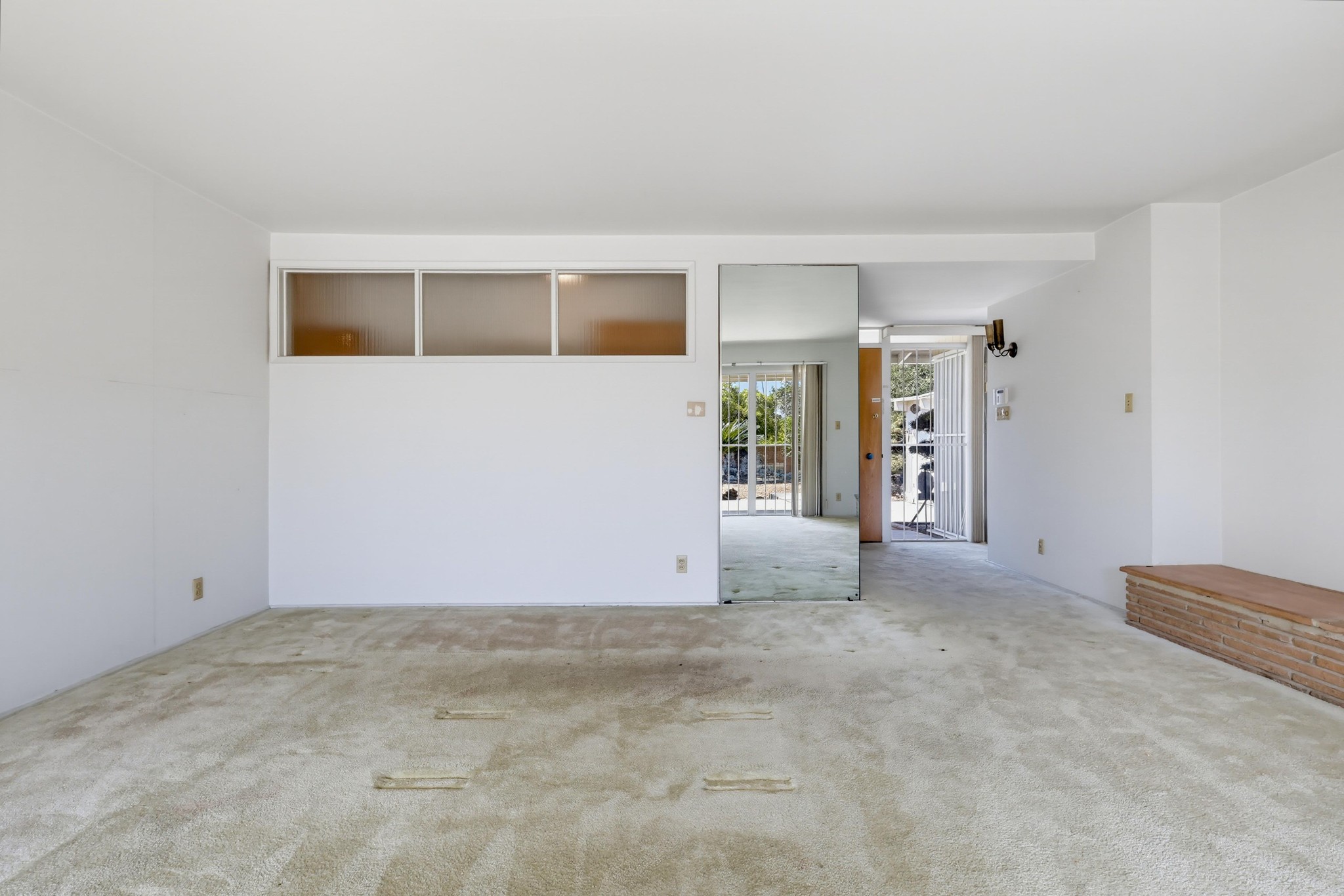 Virtual tour photo 17 of 87 for 1980 N Arroyo Blvd