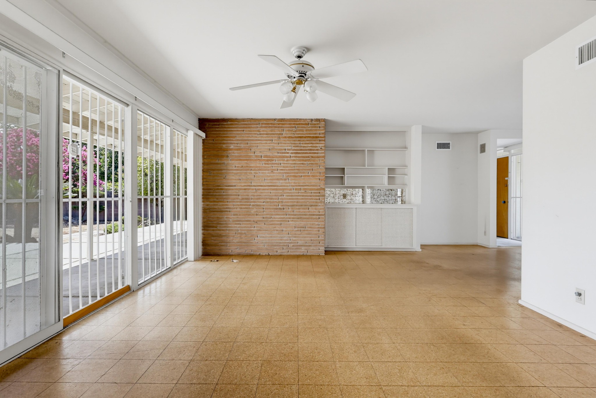 Virtual tour photo 28 of 87 for 1980 N Arroyo Blvd