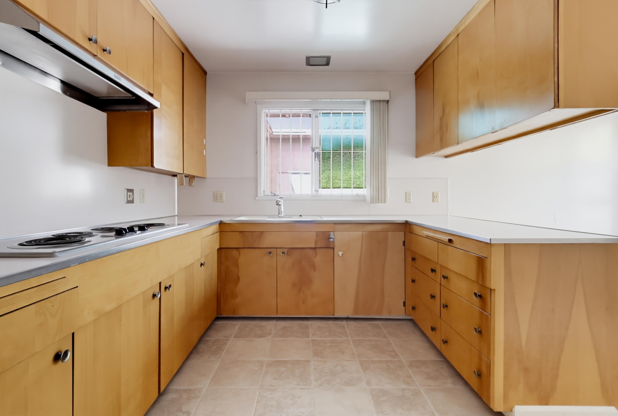 Virtual tour photo 34 of 87 for 1980 N Arroyo Blvd