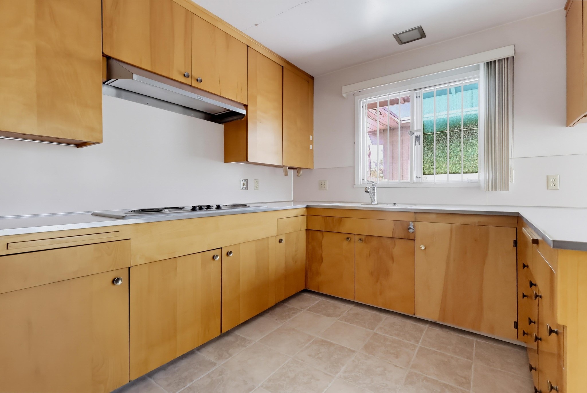 Virtual tour photo 35 of 87 for 1980 N Arroyo Blvd